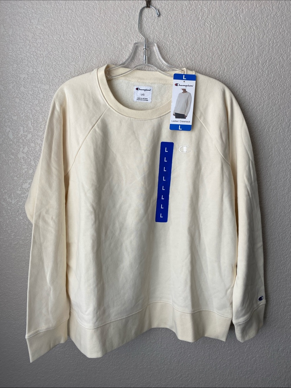 Champion Cream Sweater Size/Large